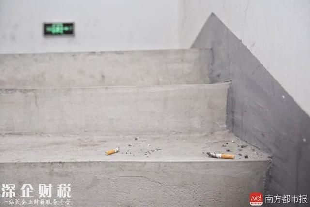 深圳寫字樓里的陽臺(tái)和個(gè)人辦公室都得禁煙！
